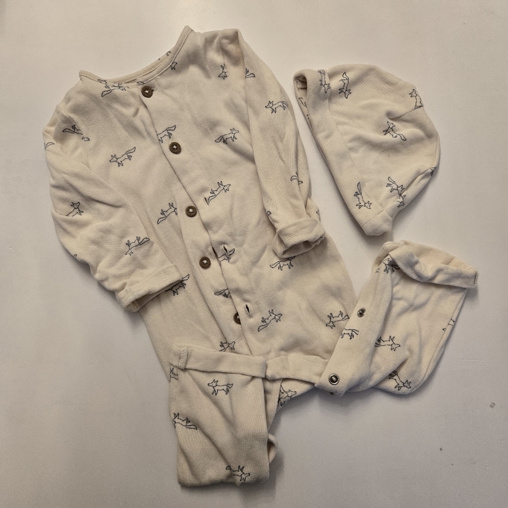 Carter's Cream Baby Outfit Fox Print with Beanie 12M